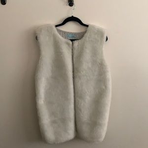 Loila Sherpa vest. Size M!